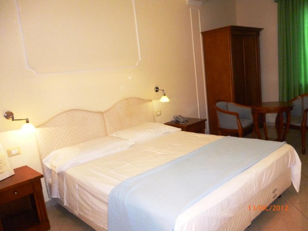 Hotel Marinella Pizzo  Ruang foto